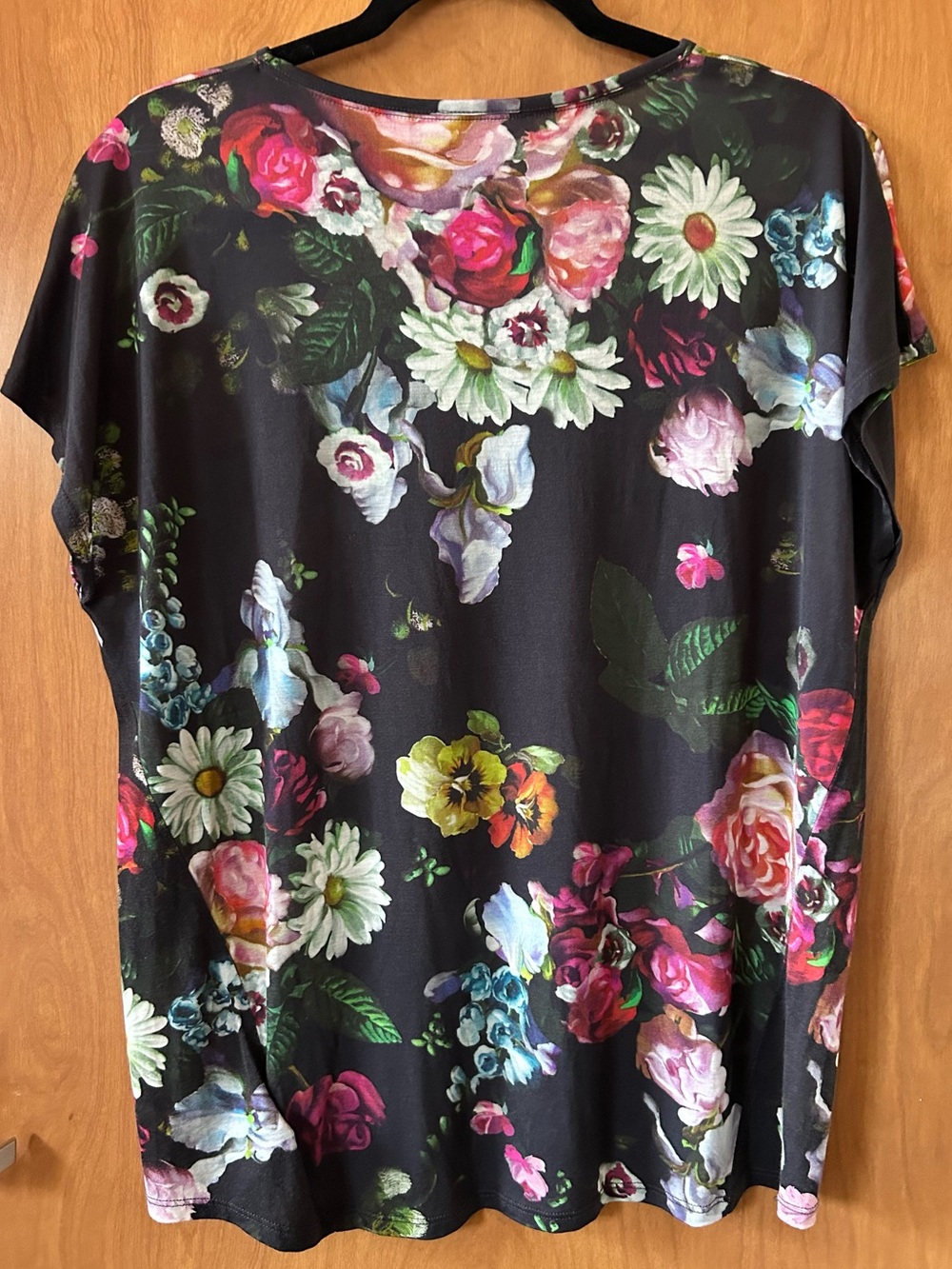 Ted Baker Night Garden Allover Floral Tee - Size M - Picture 4 of 5